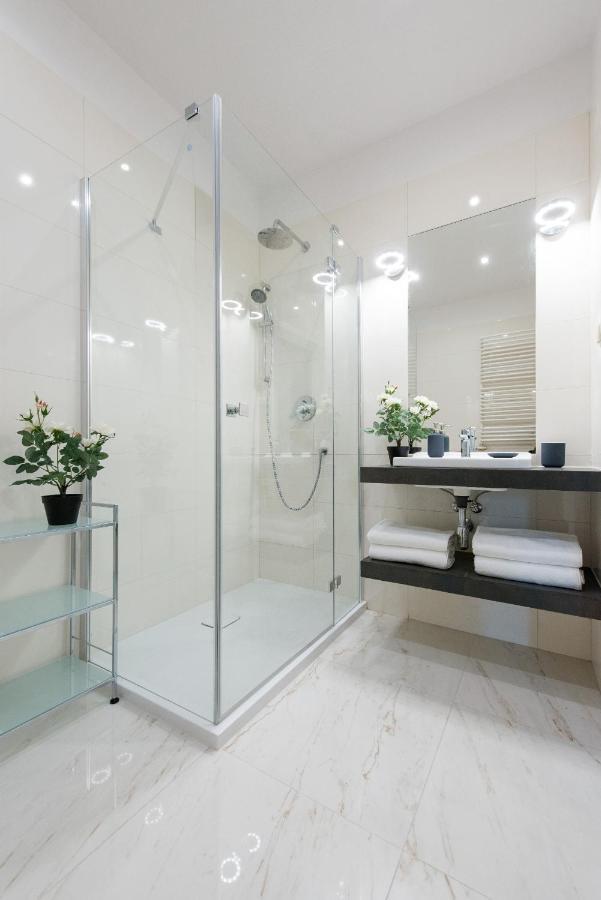 Luxe Living Krakow Apartment Bagian luar foto