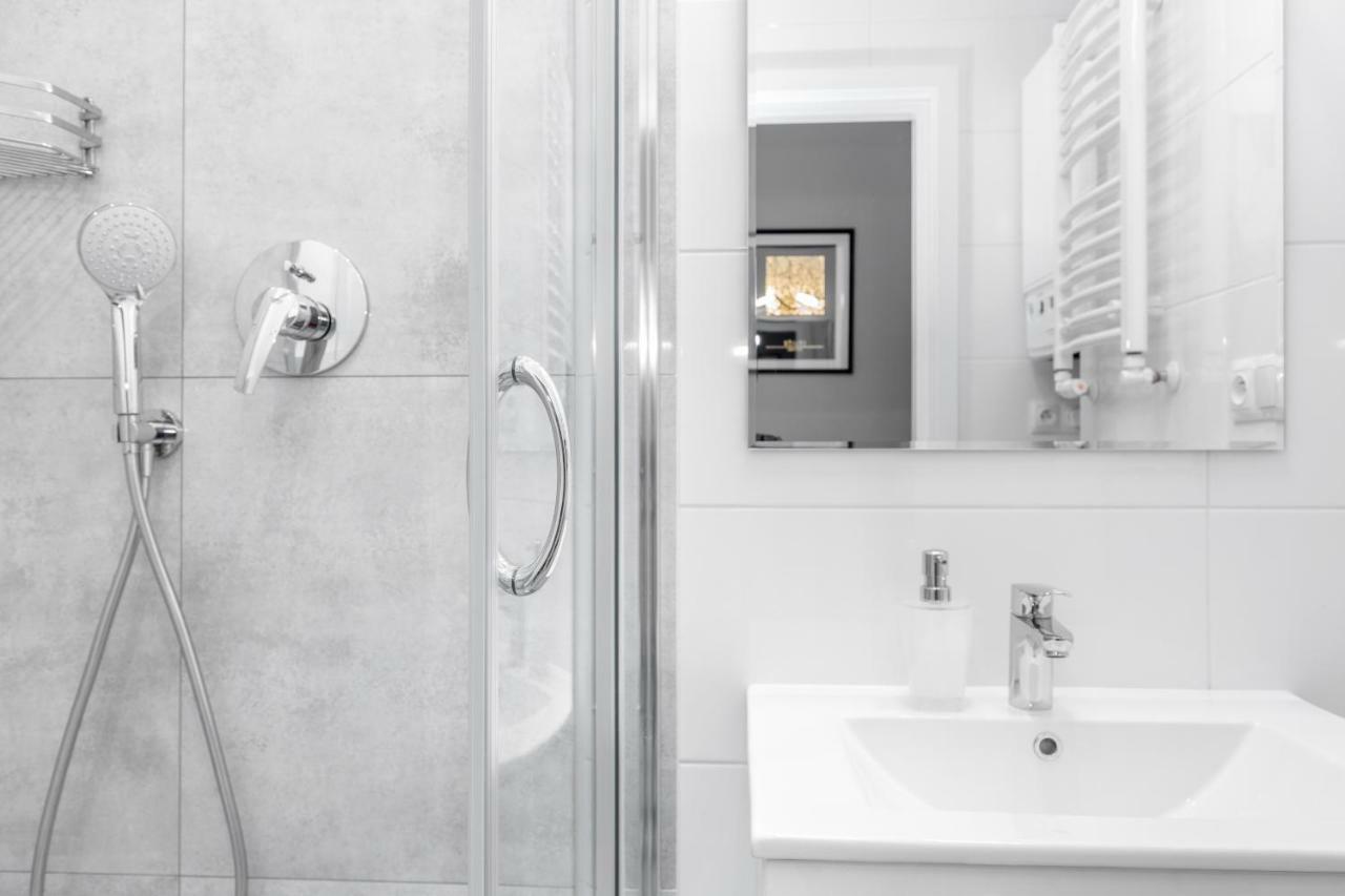Luxe Living Krakow Apartment Bagian luar foto